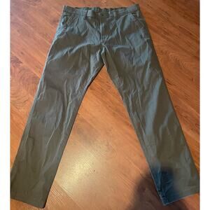 Weatherproof Made For Adventure Cargo Army Green Pants, 36W/34L B80, $35